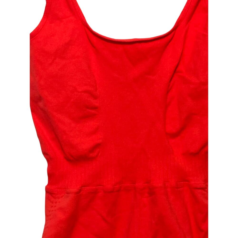Free Movement One Piece Active wear Bodysuit NWOT Size Medium - Picture 3 of 5